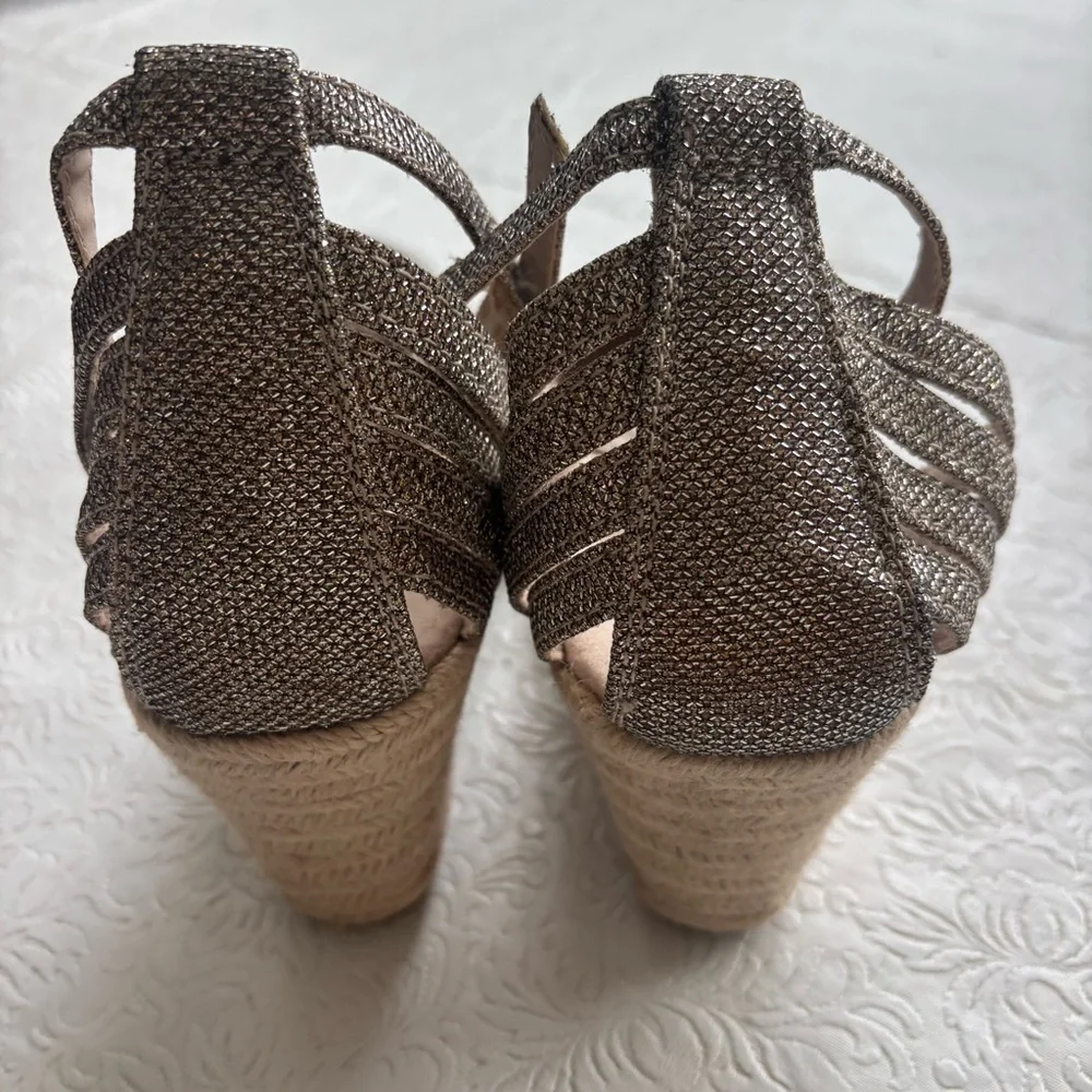 ❤️2/$15or3/$21❤️Merona Espadrille Ankle-Strap Shoes in Metallic Taupe, Size 9.5